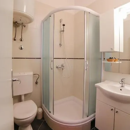 Apartamento Beachfront Studio Gradac 4414 3 Gradac (Split-Dalmatia)
